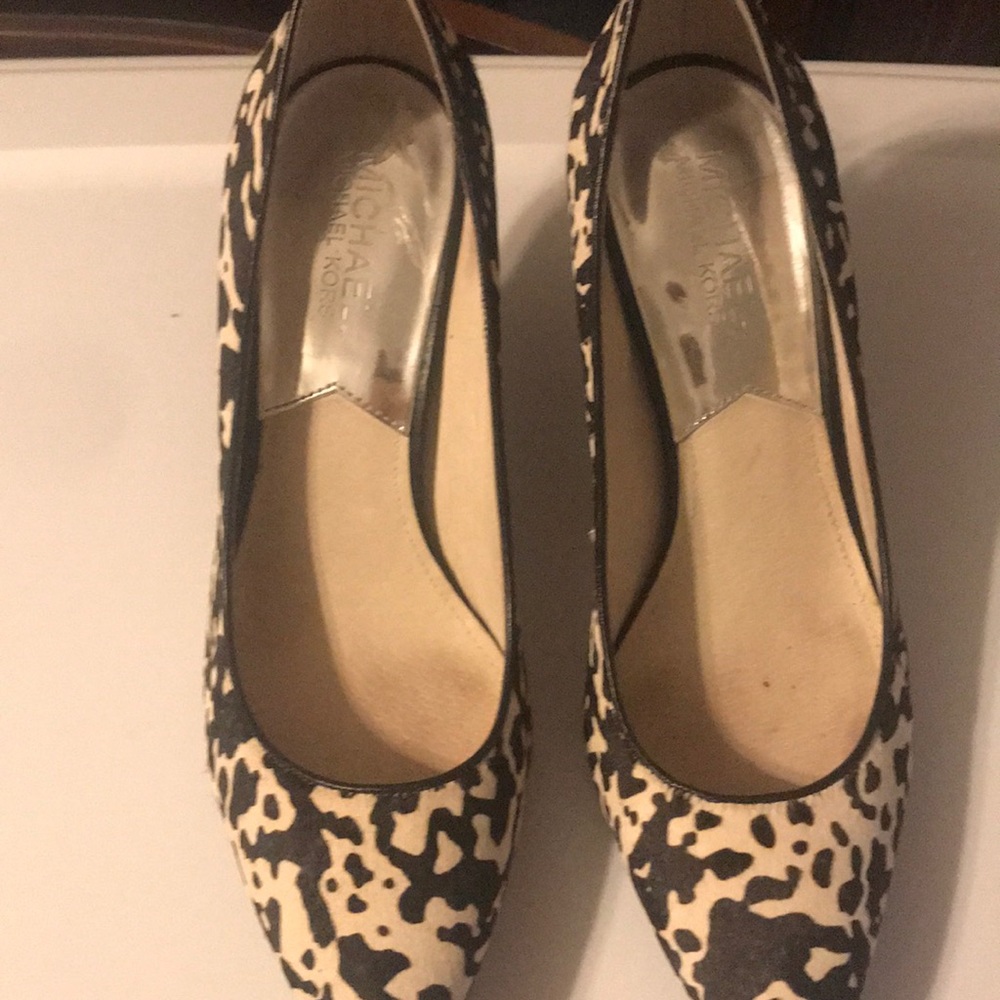 Shoes - Picture 2 of 5